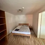 Daire Ferienwohnung/monteurwohnung In Ruhigem Innenhof