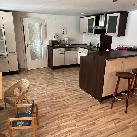 Apartment Ferienwohnung/monteurwohnung In Ruhigem Innenhof
