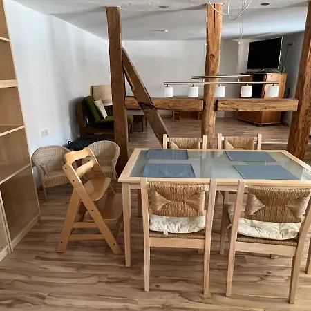 Apartment Ferienwohnung/monteurwohnung In Ruhigem Innenhof