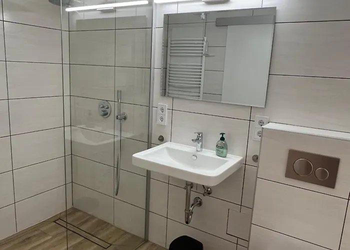 Ferienwohnung/monteurwohnung In Ruhigem Innenhof